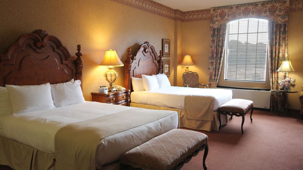 The Inn And Spa At East Wind 27/70