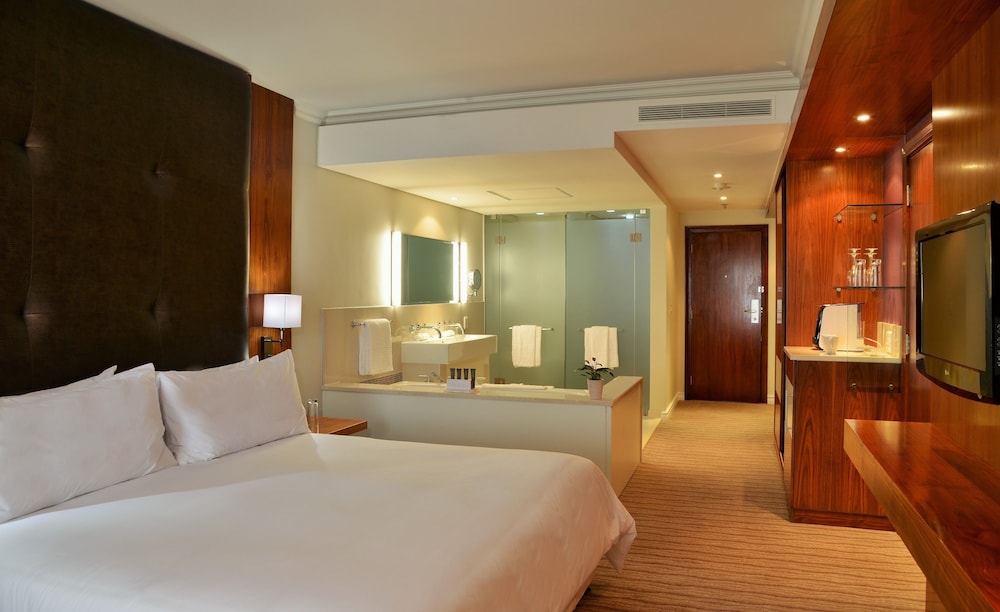 Blaauwberg Beach Hotel 15/100