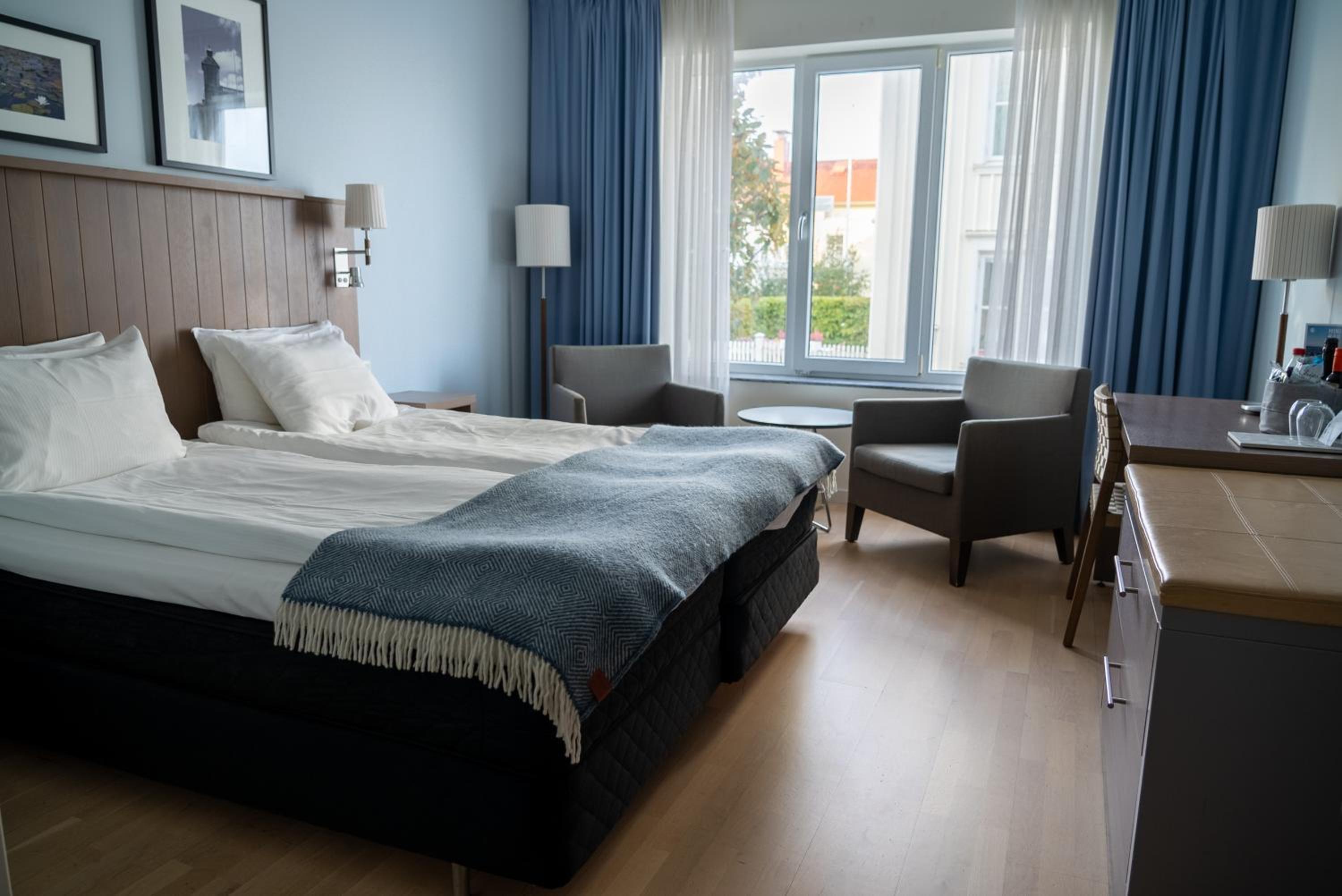 Room, Double Bed