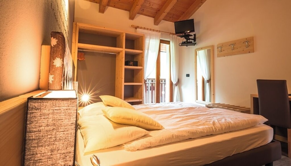 Albergo Maggiorina 12/34