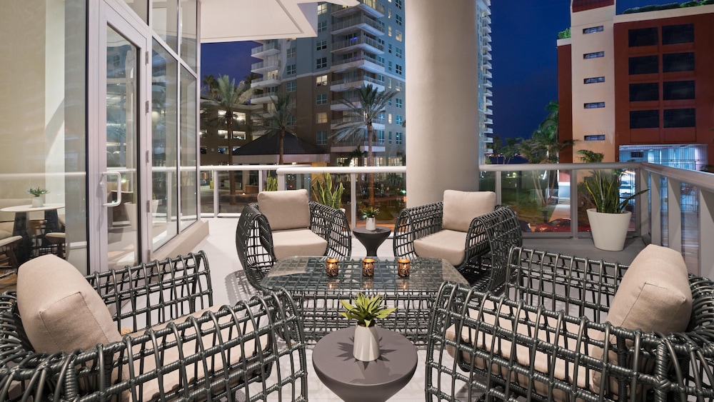 Hyatt Centric Brickell Miami 25/50