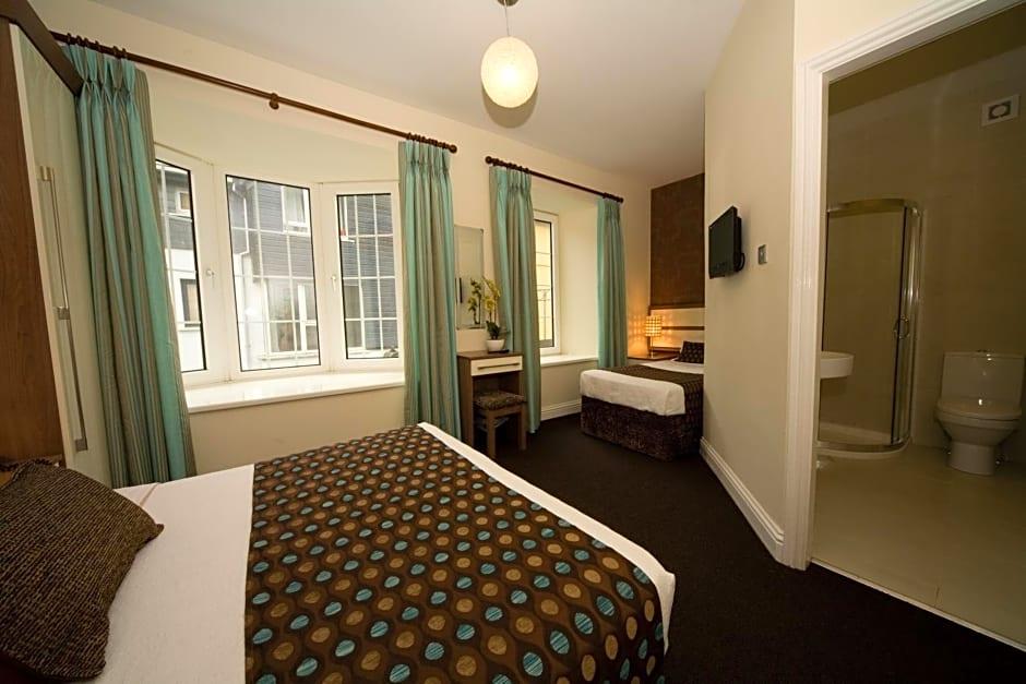 The White Lady Hotel 17/19