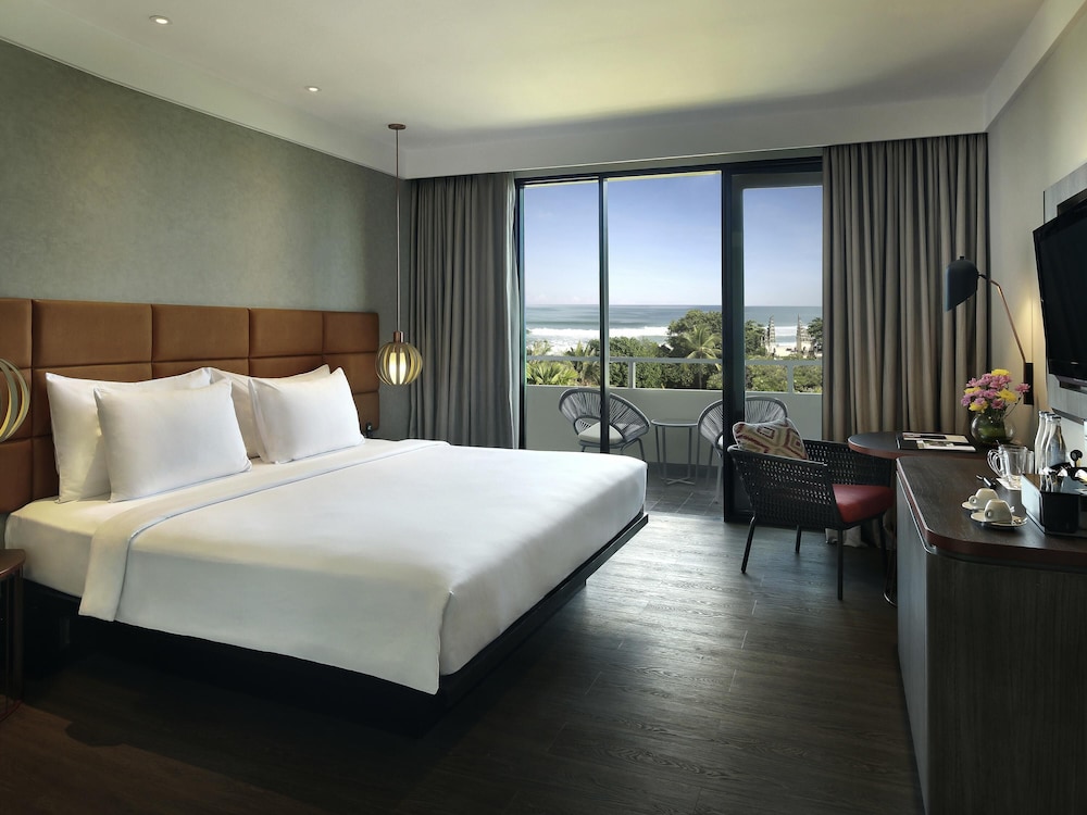 PREMIUM, DELUXE, KING BED, OCEAN VIEW
