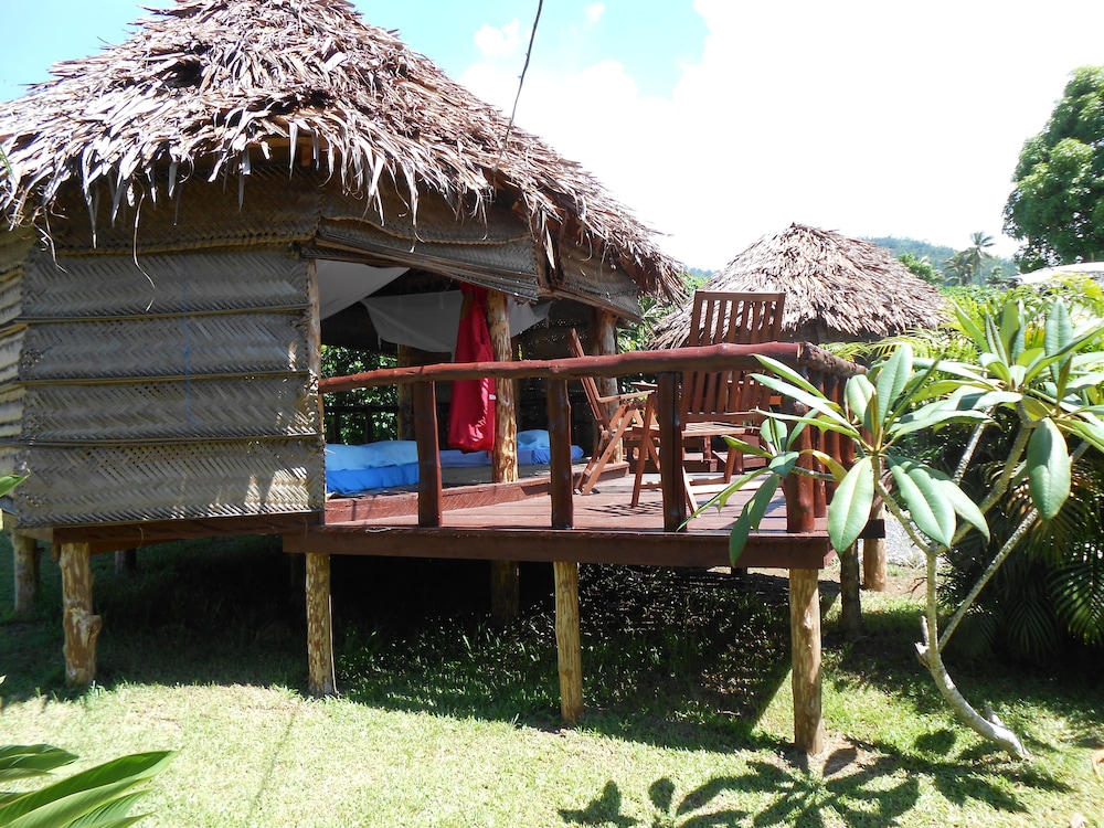 The Samoan Outrigger Hotel 4/50