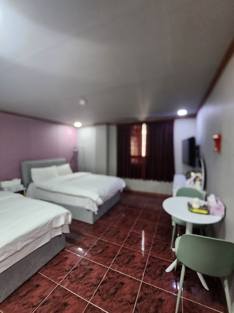 STANDARD, TWIN BEDS
