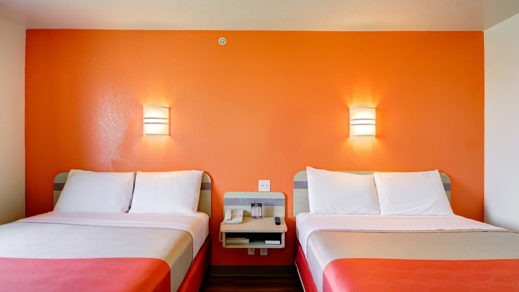 غرفة قياسية بسرير كينج، Motel6 El Reno, OK 5/10
