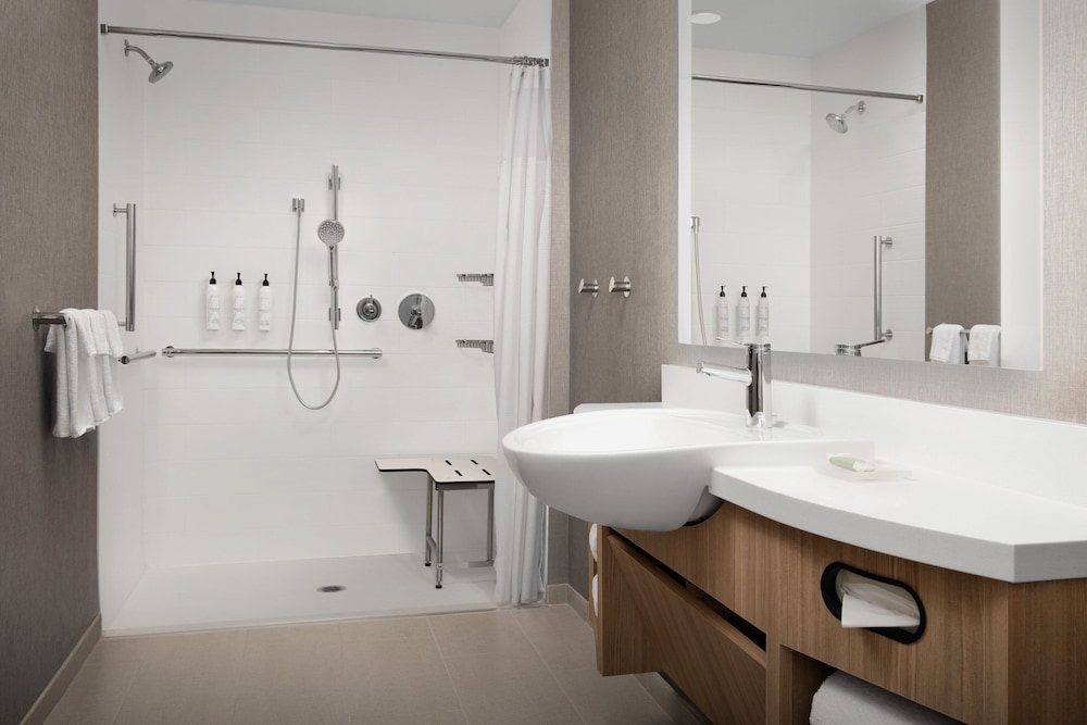 SpringHill Suites by Marriott Fayetteville I 95 37/42