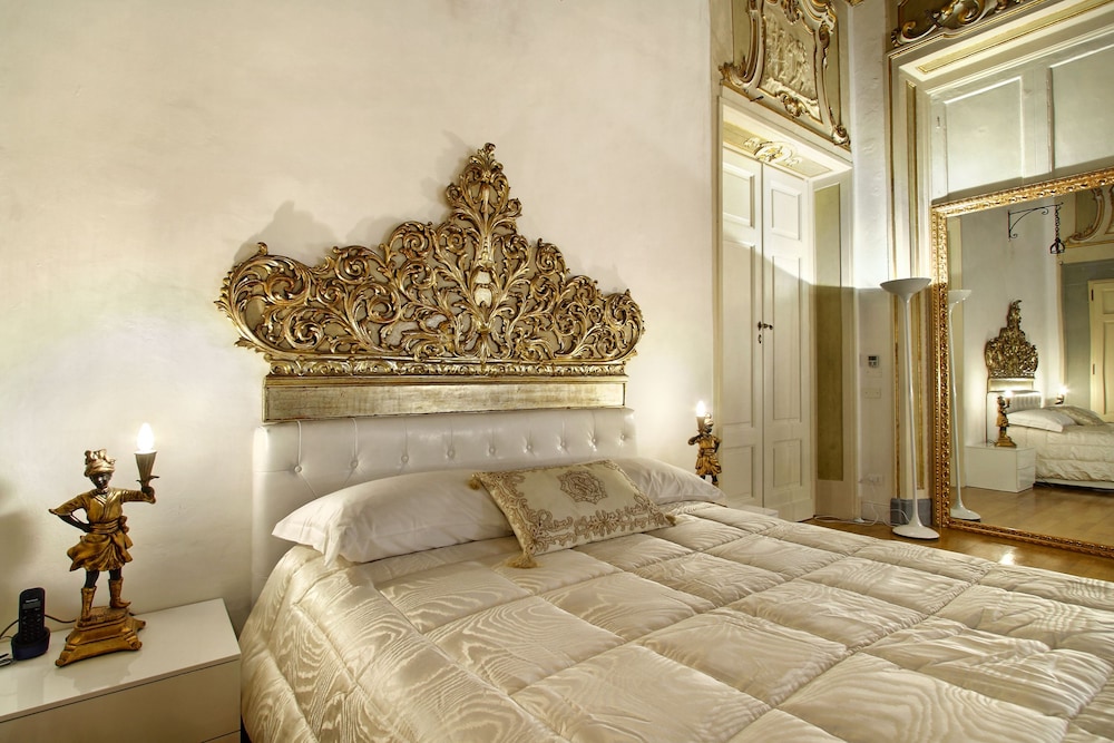 PALAZZO TOLOMEI RESIDENZA D'EPOCA 22/50
