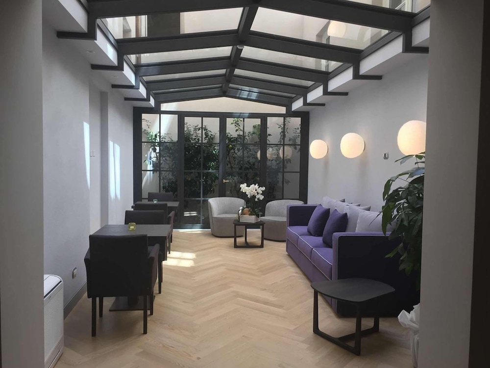 Palazzo Dipinto 32/50