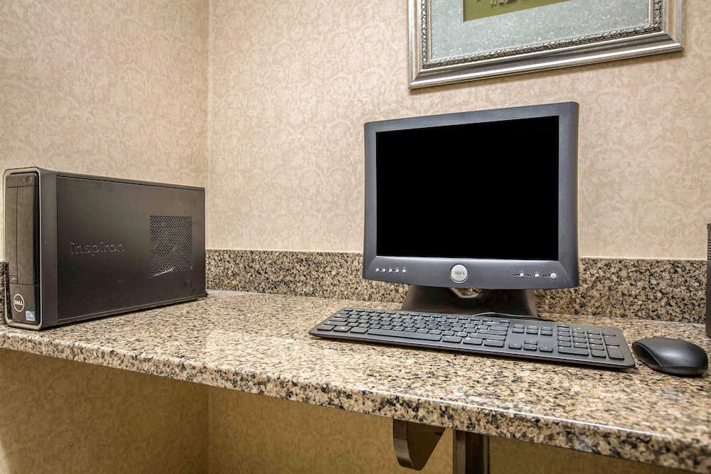 Quality Inn Franklin, NC 32/32