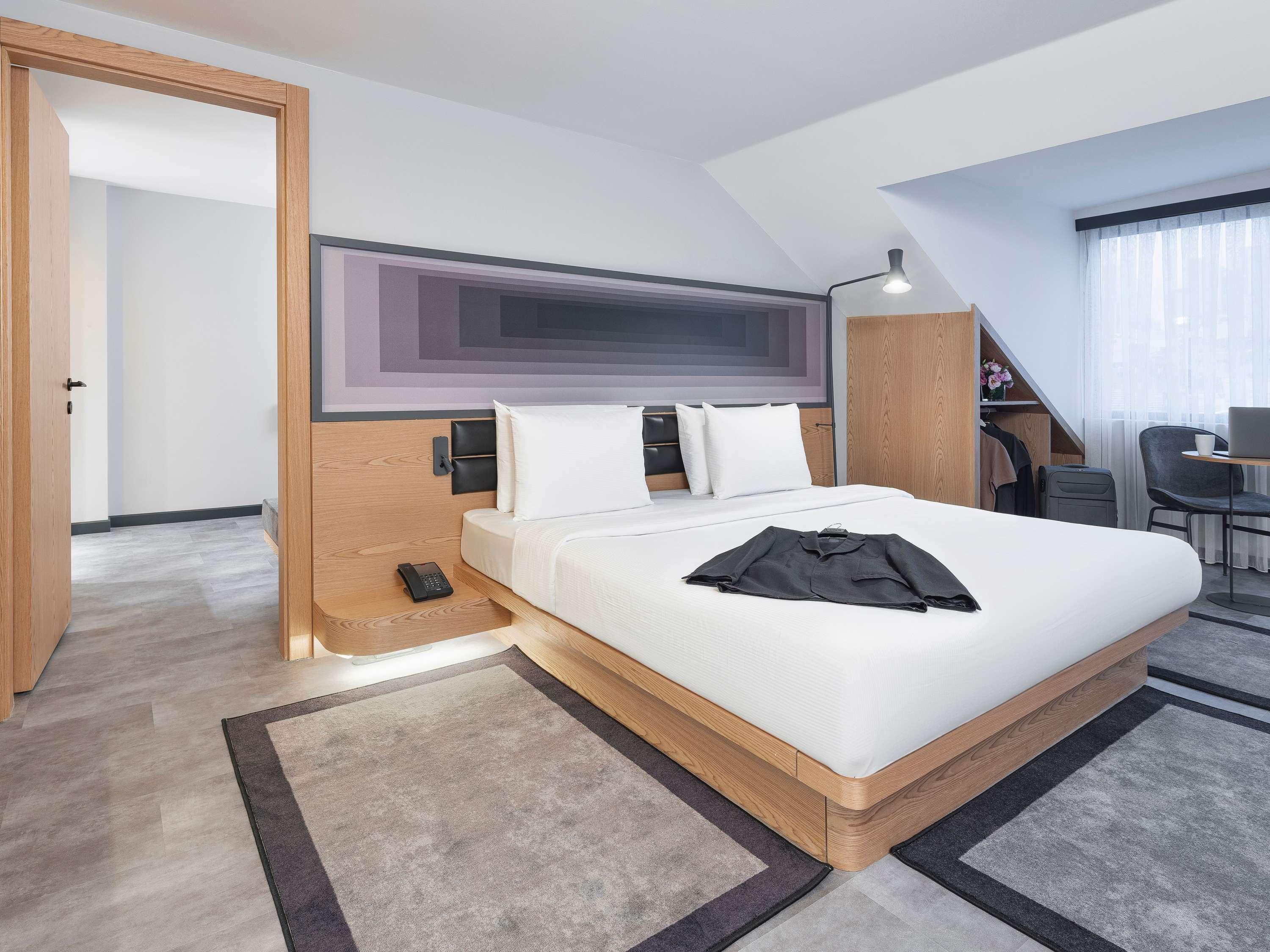 My Bade Hotel 12/50
