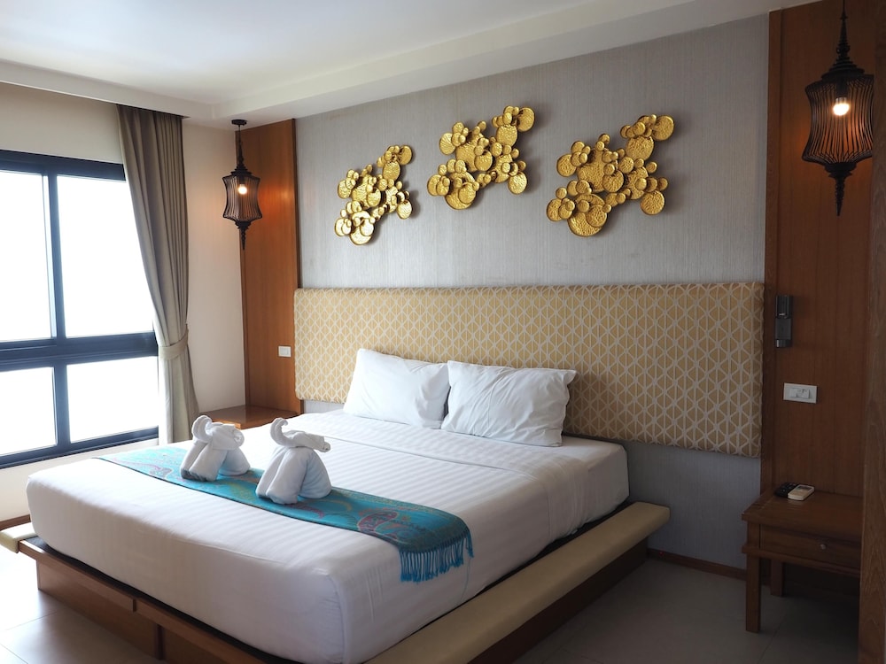 The Signature Hotel @ Thapae 18/50
