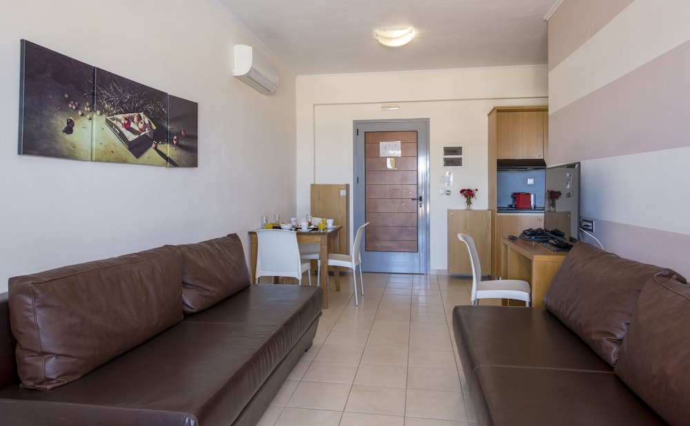 Isida Hotel 28/50
