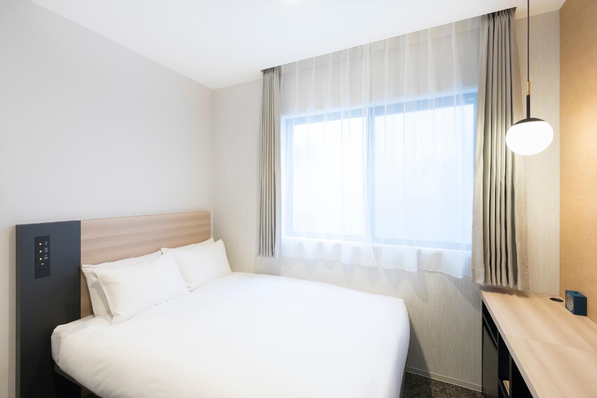 Semi Room, Semi Double Bed
