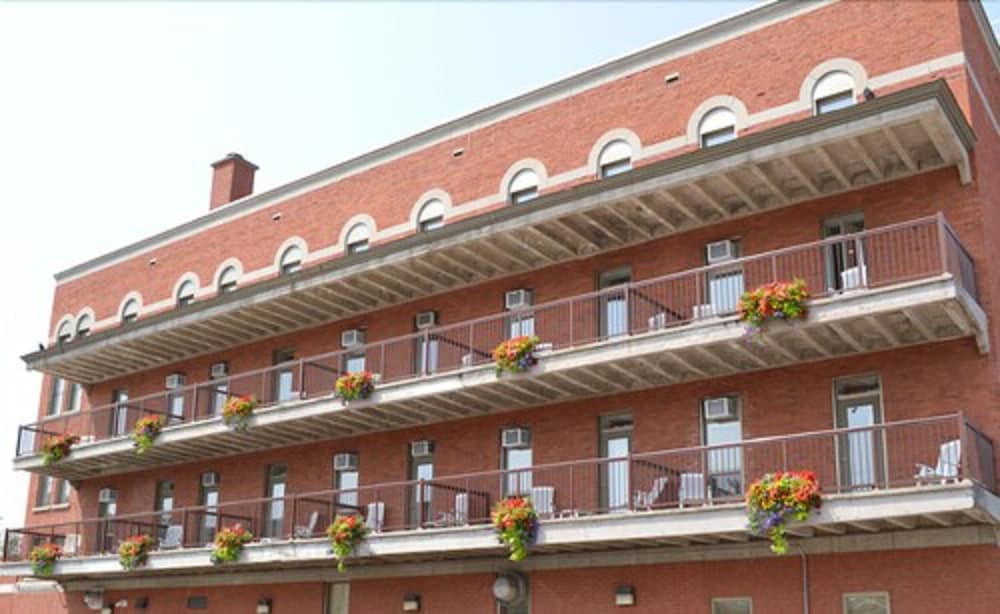Hotel du Fjord 1/47