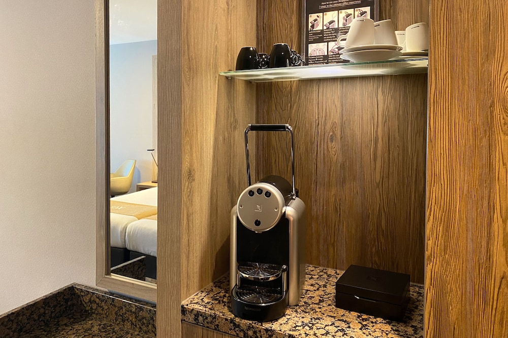 Xo Hotels Blue Square 39/65