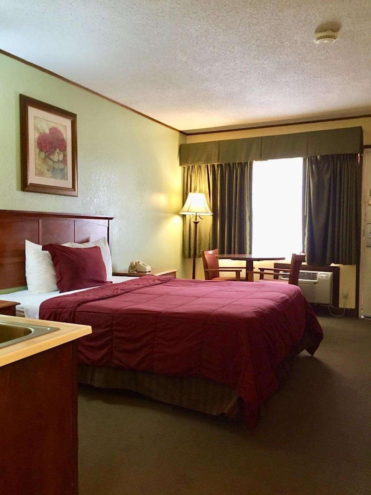 Western Holiday Lodge Three Rivers 35/41