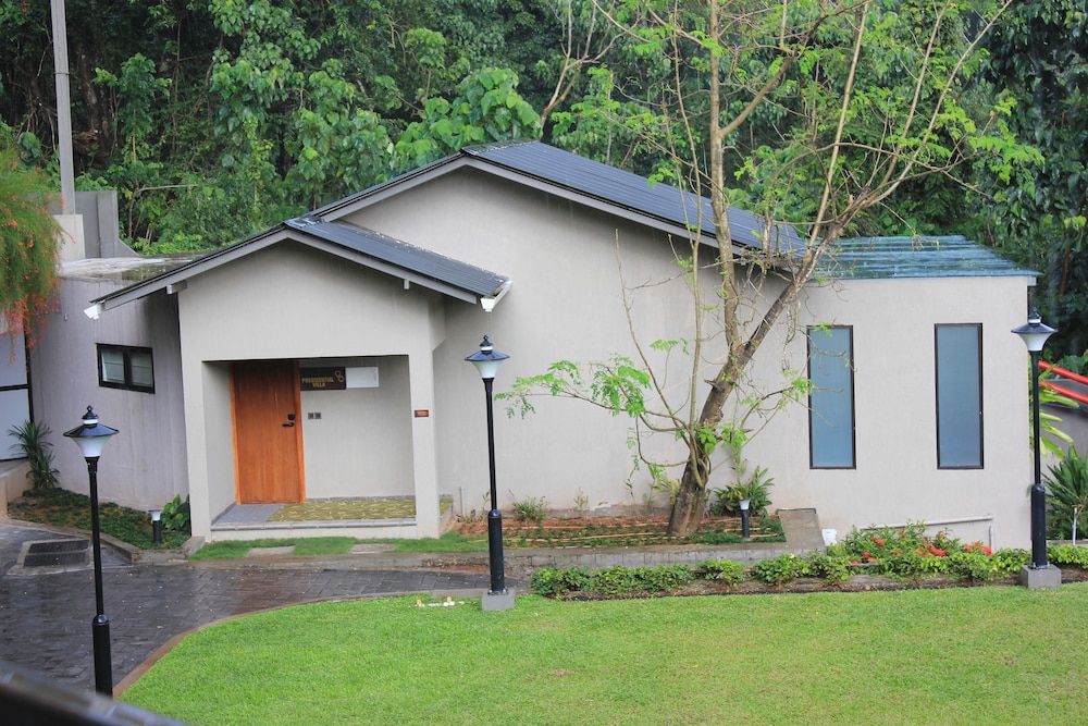 Niraamaya Retreats Samroha, Atthirappilly 57/62