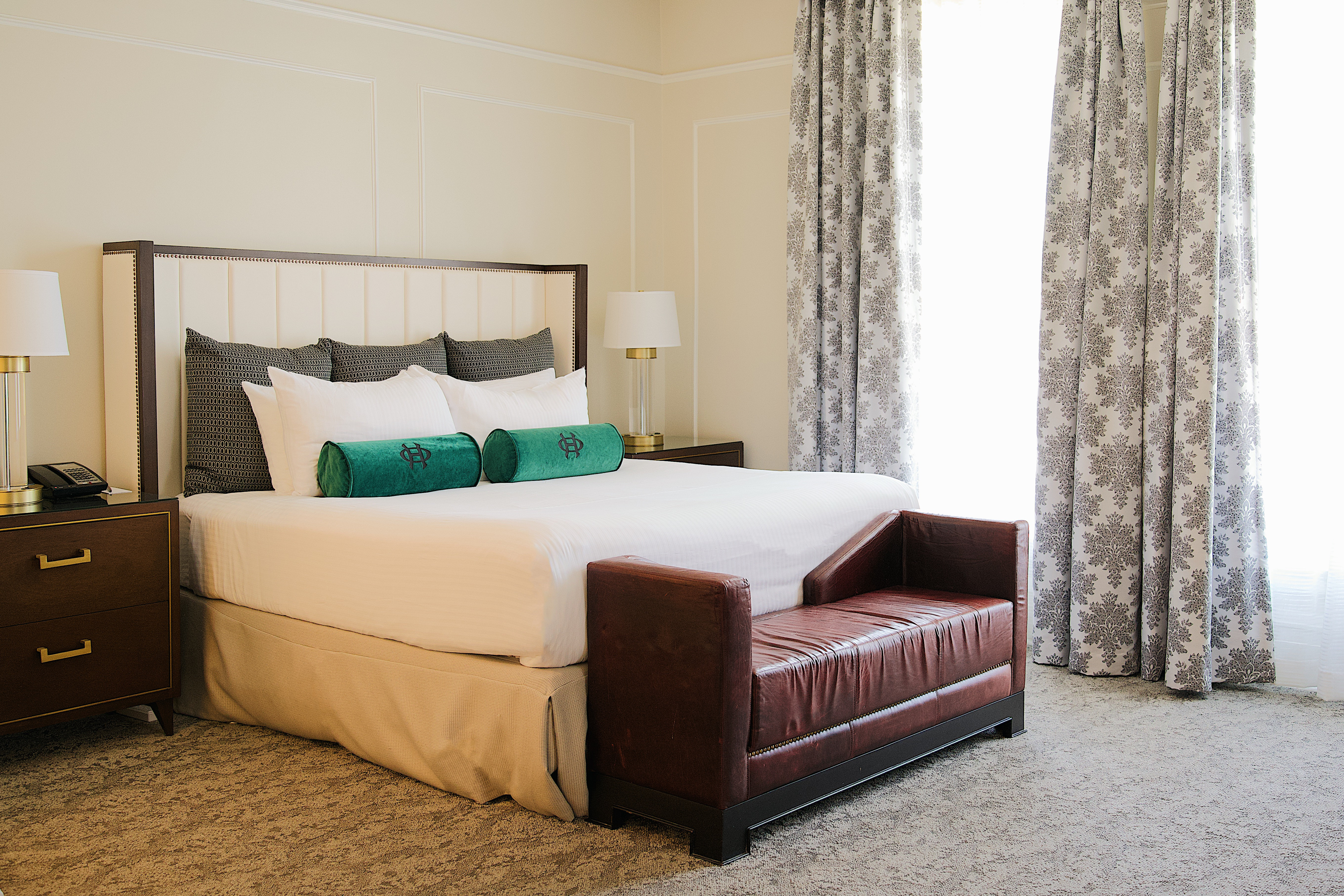 PRESIDENTIAL, SUITE