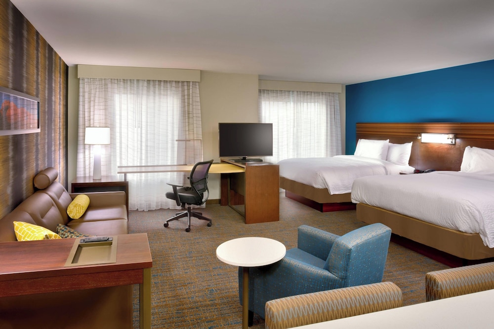 STUDIO, MULTIPLE BEDS, ACCESSIBLE