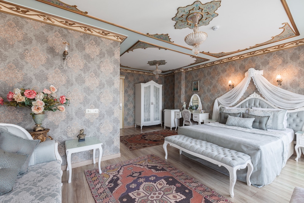 Romantic Hotel Istanbul 57/72