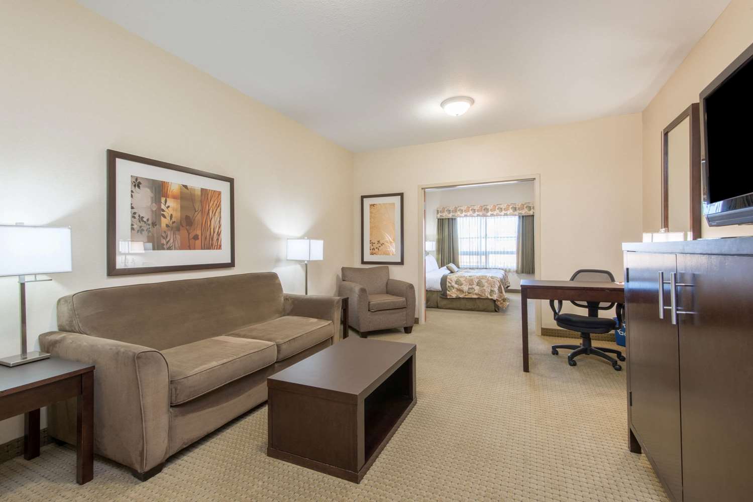 Wainwright Hotel 8/11