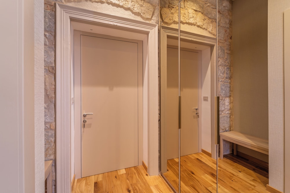 Tifani Luxury Rooms 42/50