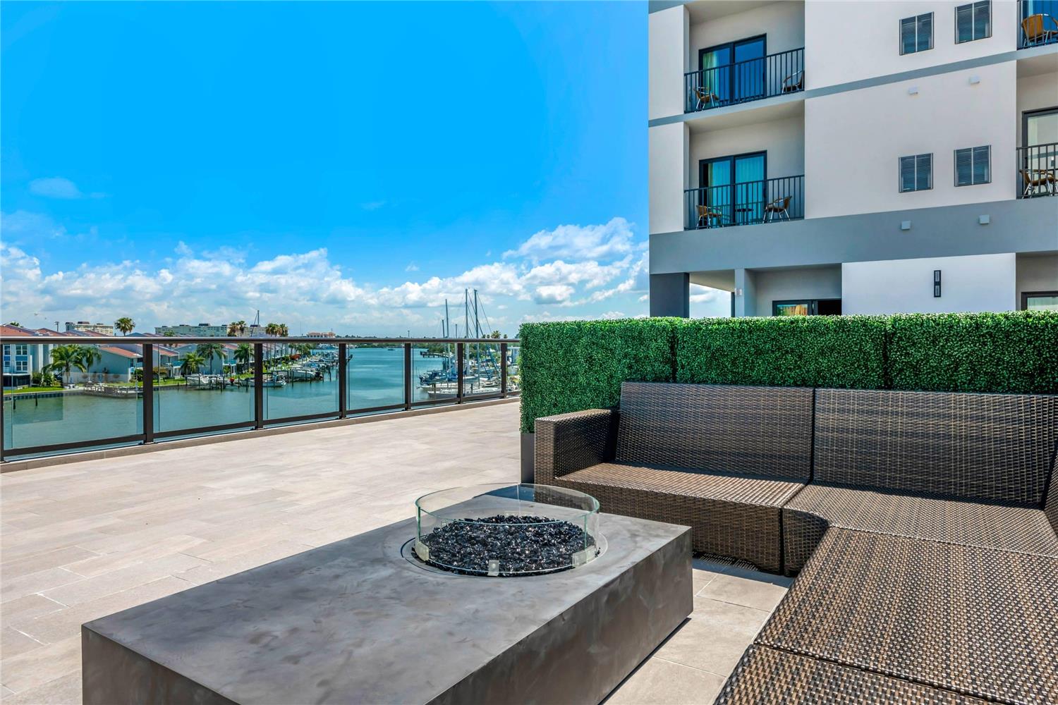 Cambria Hotel St Petersburg Madeira Beach Marina 55/58