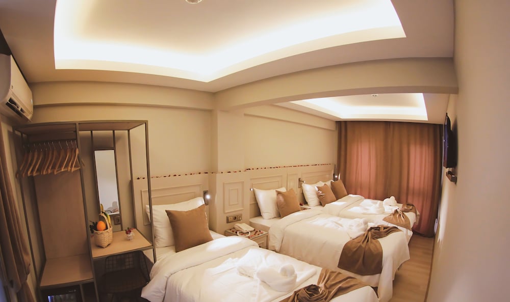 X Nellyi Boutique Hotel 25/50
