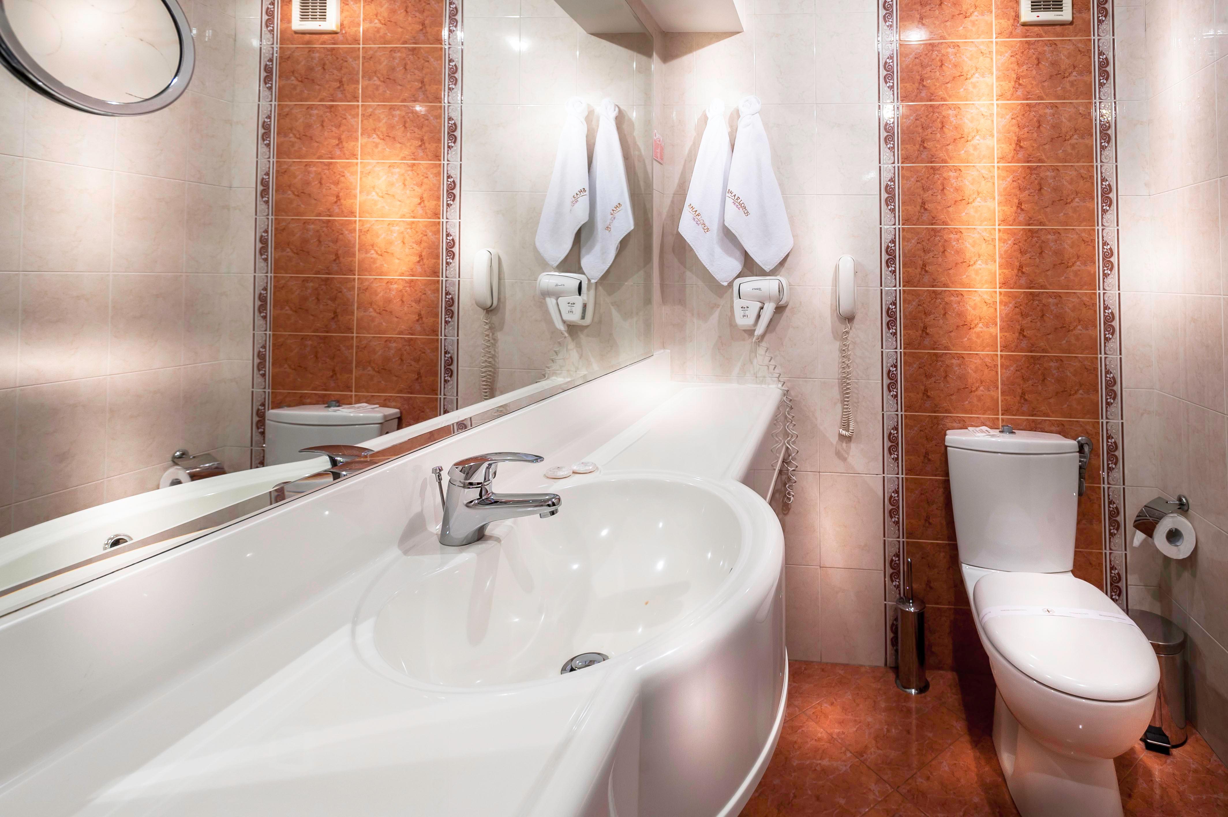 Yantra Grand Hotel 53/57