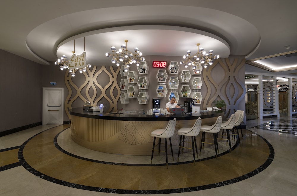 Adalya Elite Lara Hotel 16/72
