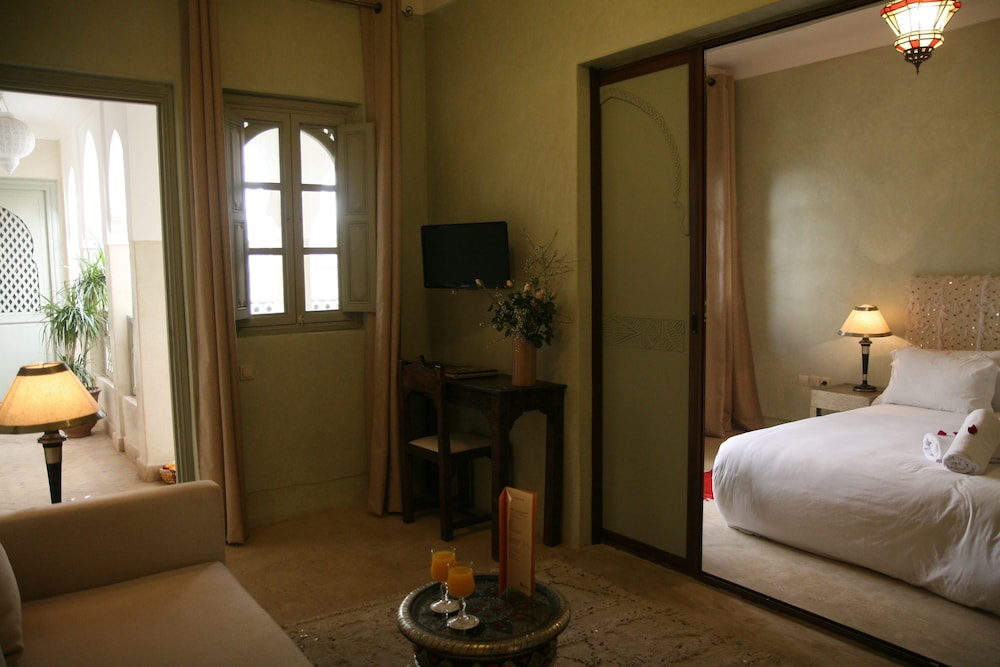 Riad Shama 17/75