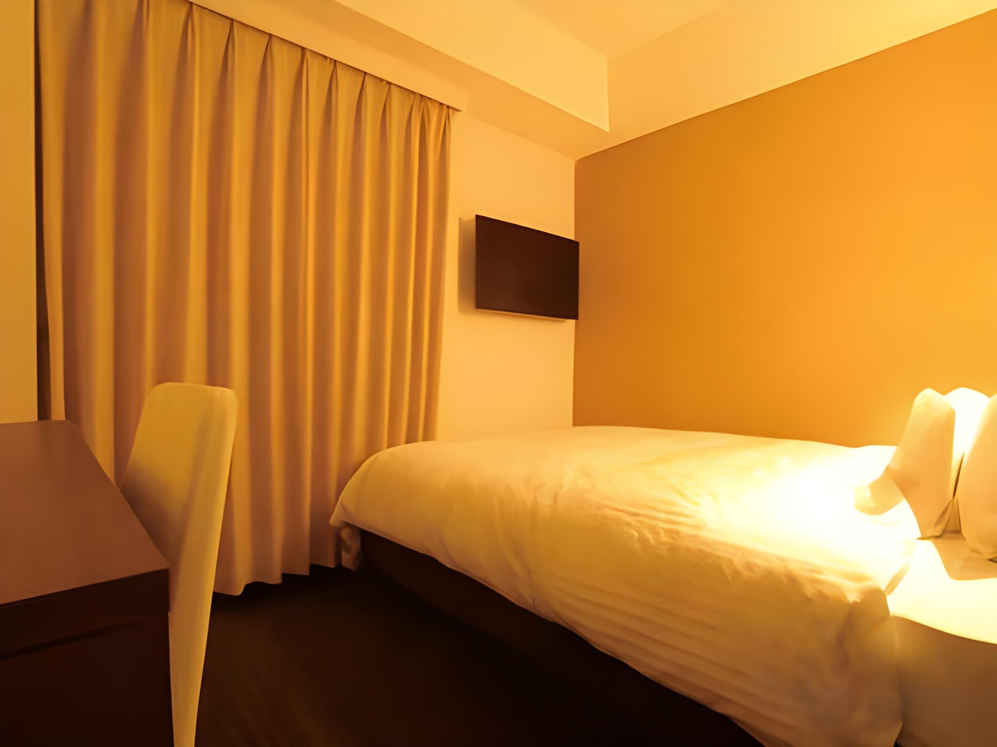 Semi Room, Standard, Single, Semi Double Bed