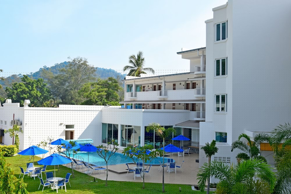 AVI Pangkor Beach Resort 4/38