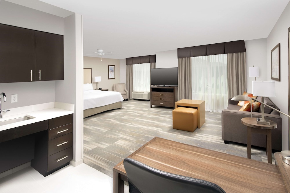 Homewood Suites By Hilton Kansas City Speedway Ks 8/42