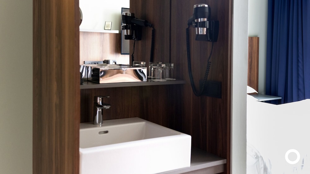 Grandi By Center Hotels 66/67