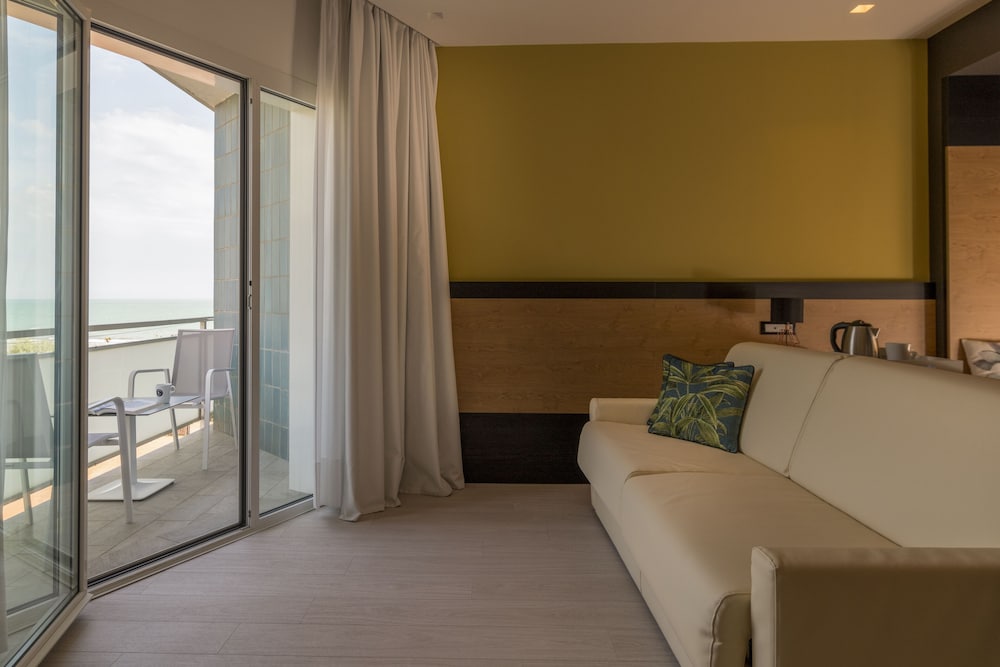 Hotel Delle Rose 11/50
