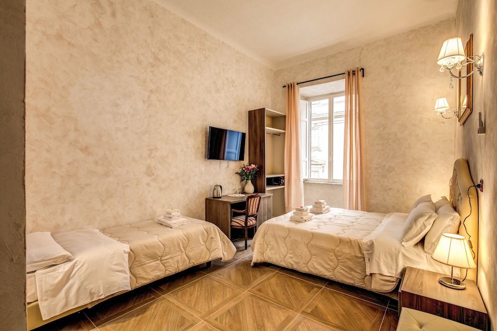 Amici Guesthouse 7/40