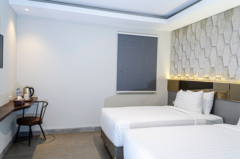 Arcadia Hotel Manado 4/11