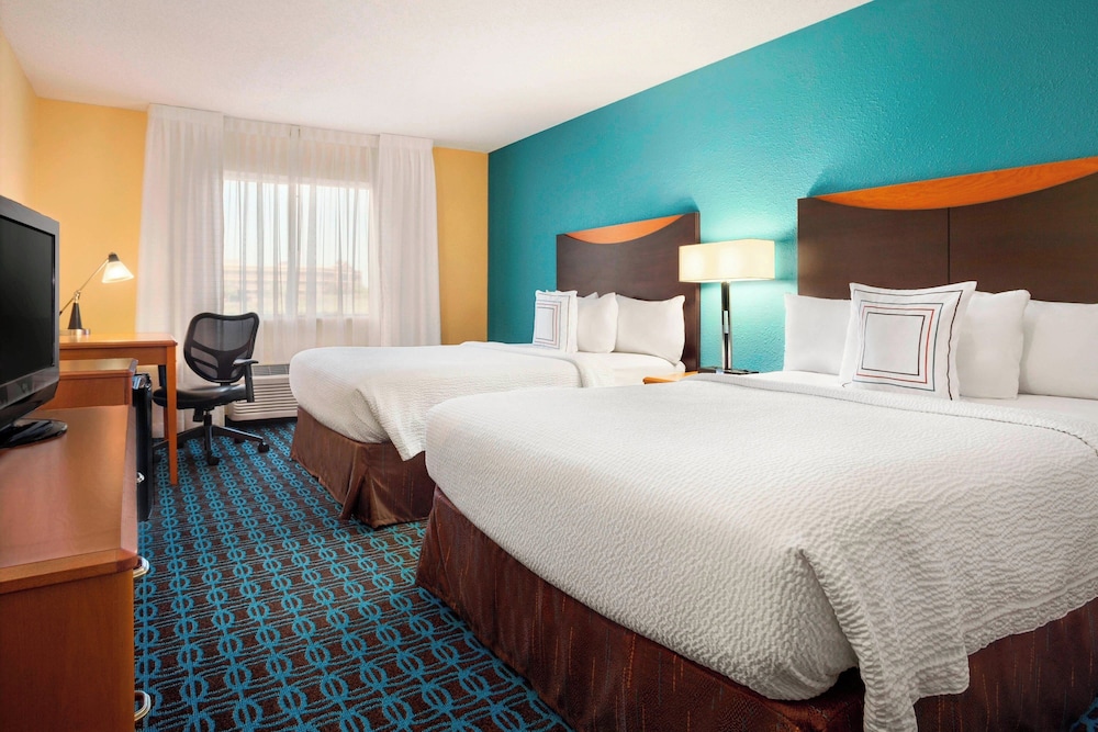 Fairfield Inn Suites Minneapolis St Paul Airport 13/53