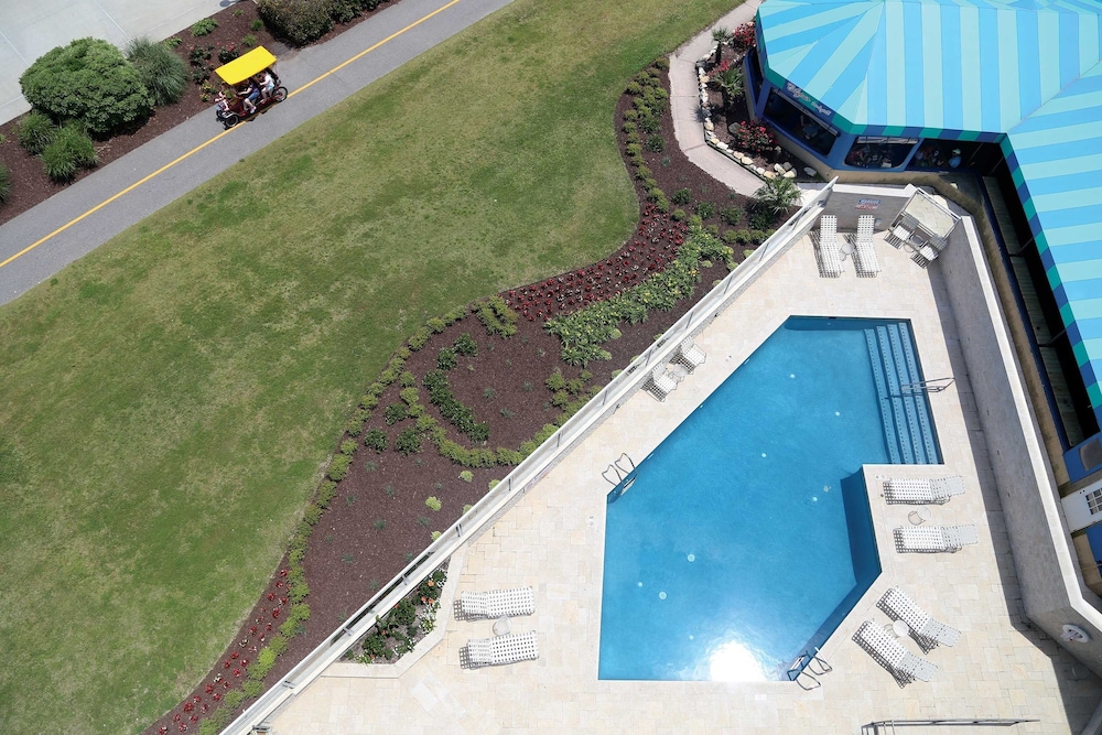 Surfbreak Oceanfront Hotel, Ascend Hotel Collection 3/61