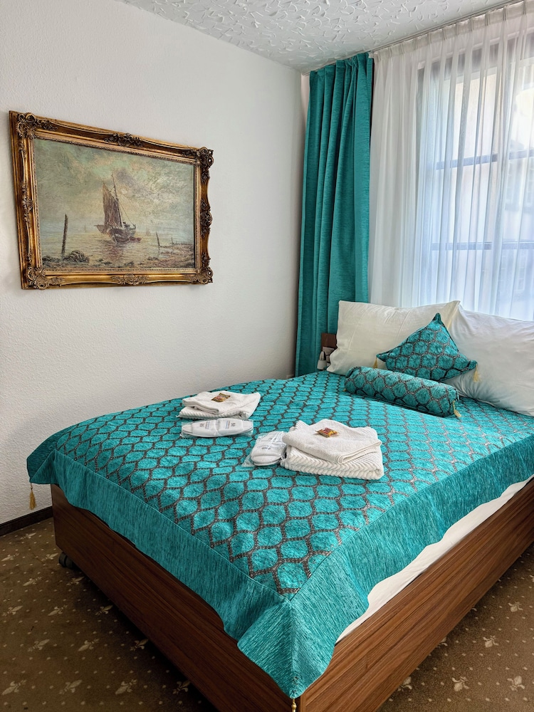 ECONOMY, DOUBLE BED