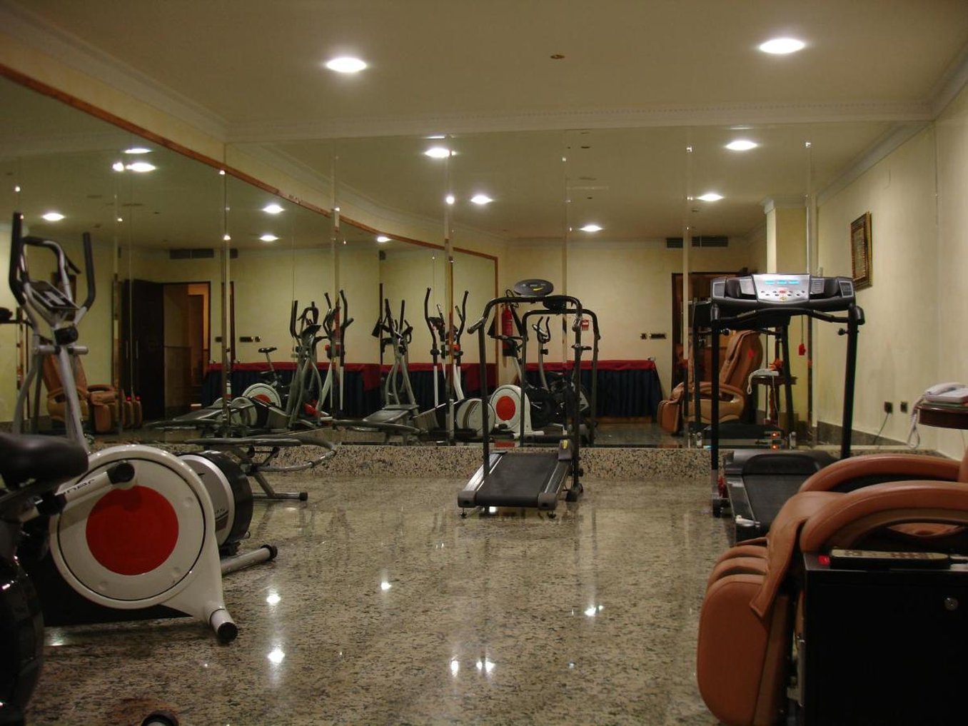 Hotel Sercotel Santiago 14/36
