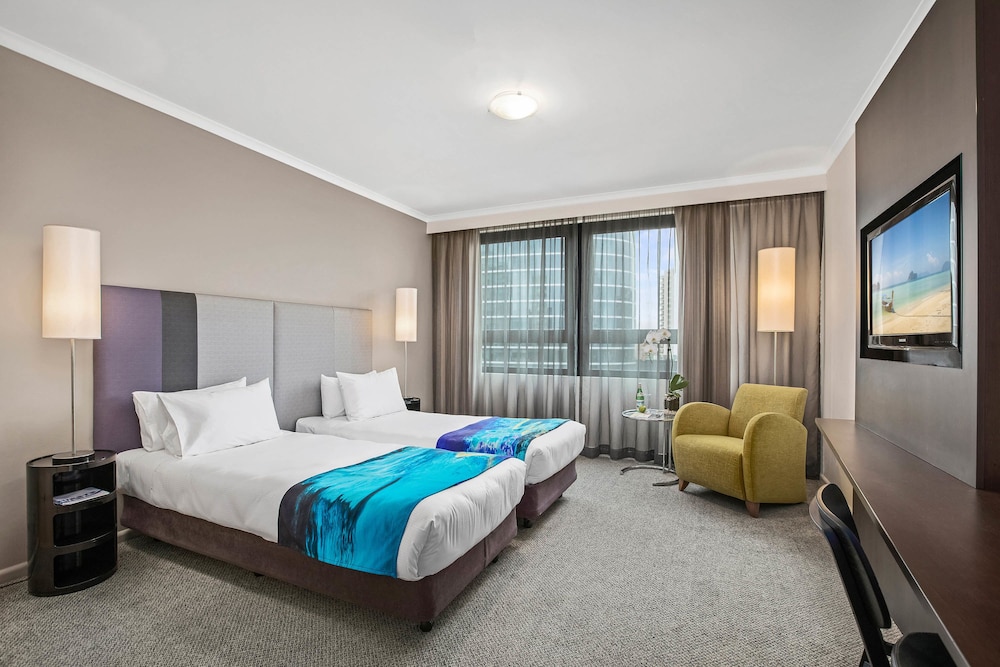 Mantra Parramatta 26/72