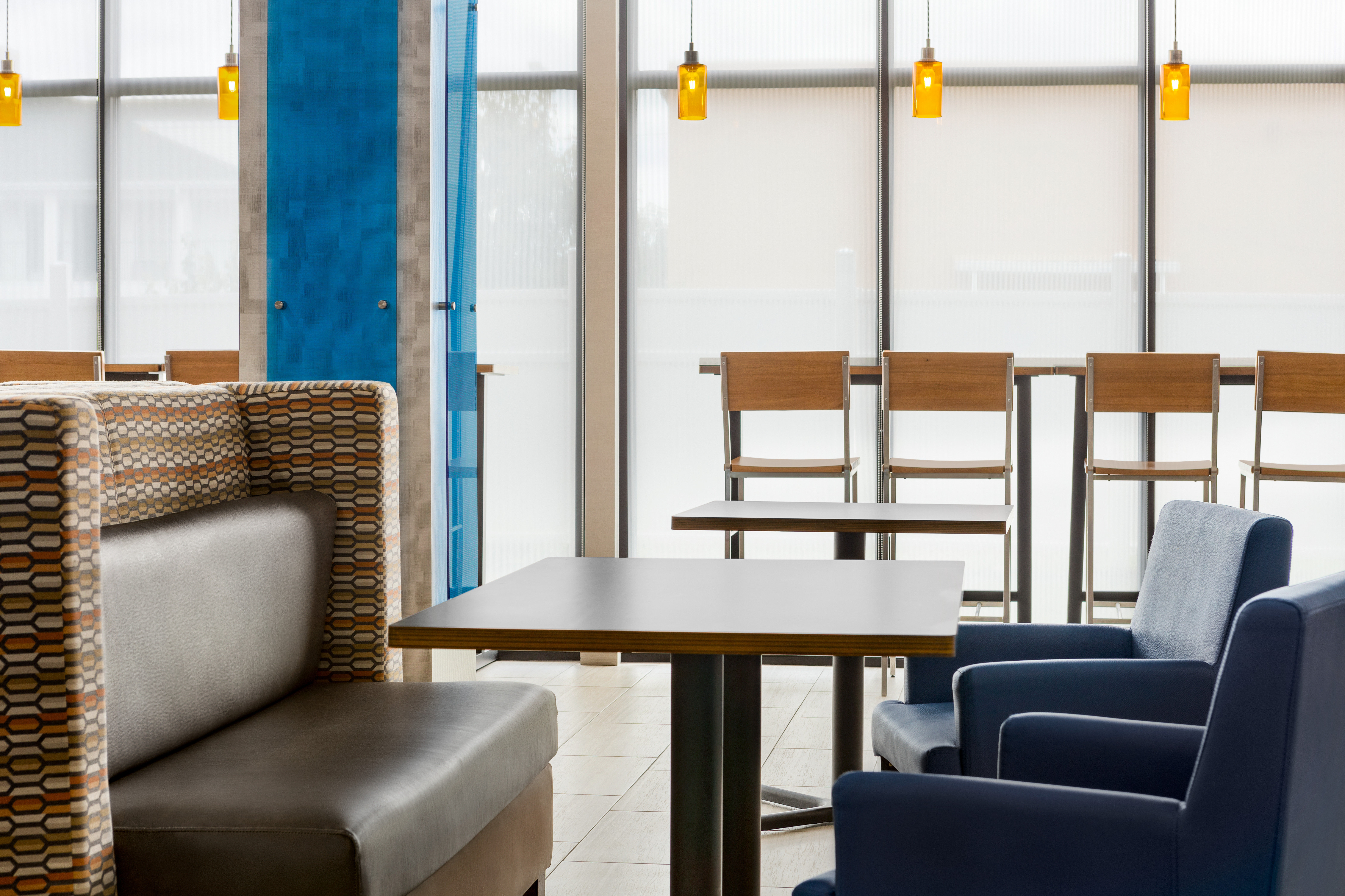 Holiday Inn Express Hotel Suites Waycross 40/56