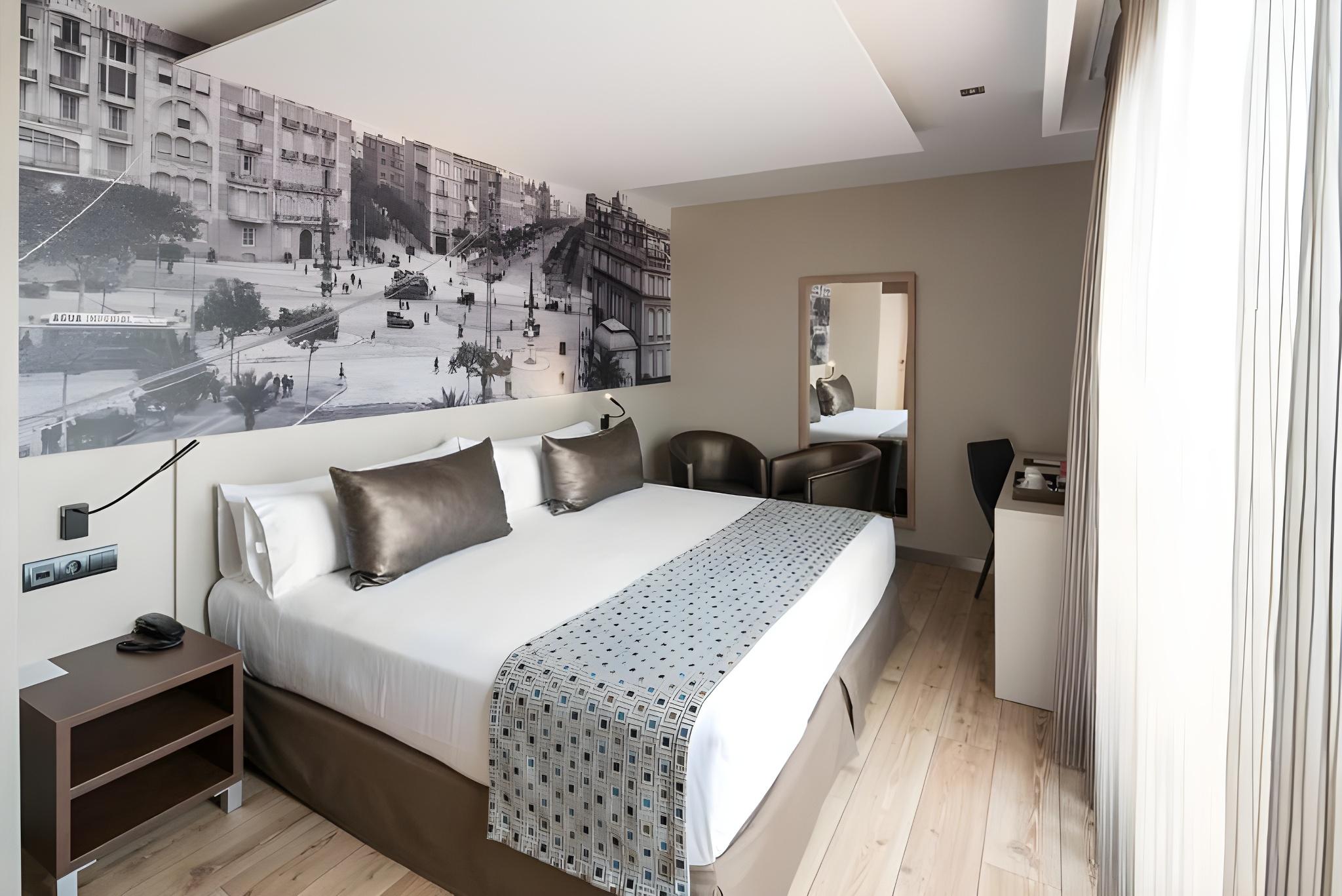 SUPERIOR, DOUBLE OR TWIN BED
