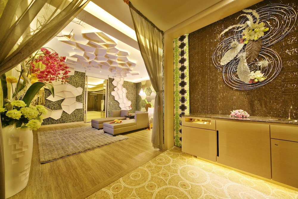 Han Guan Motel 7/48