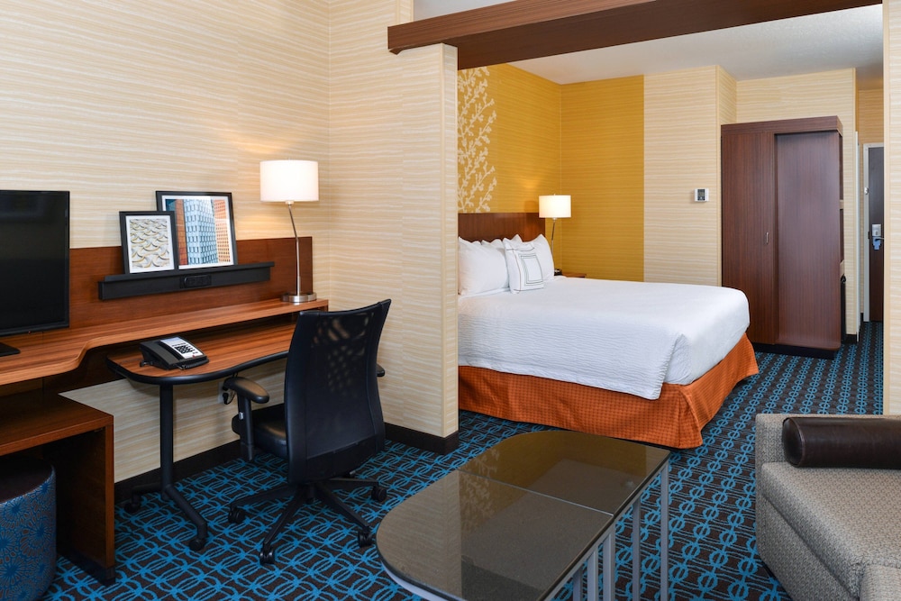 Fairfield Inn & Suites by Marriott Gallup 40/47