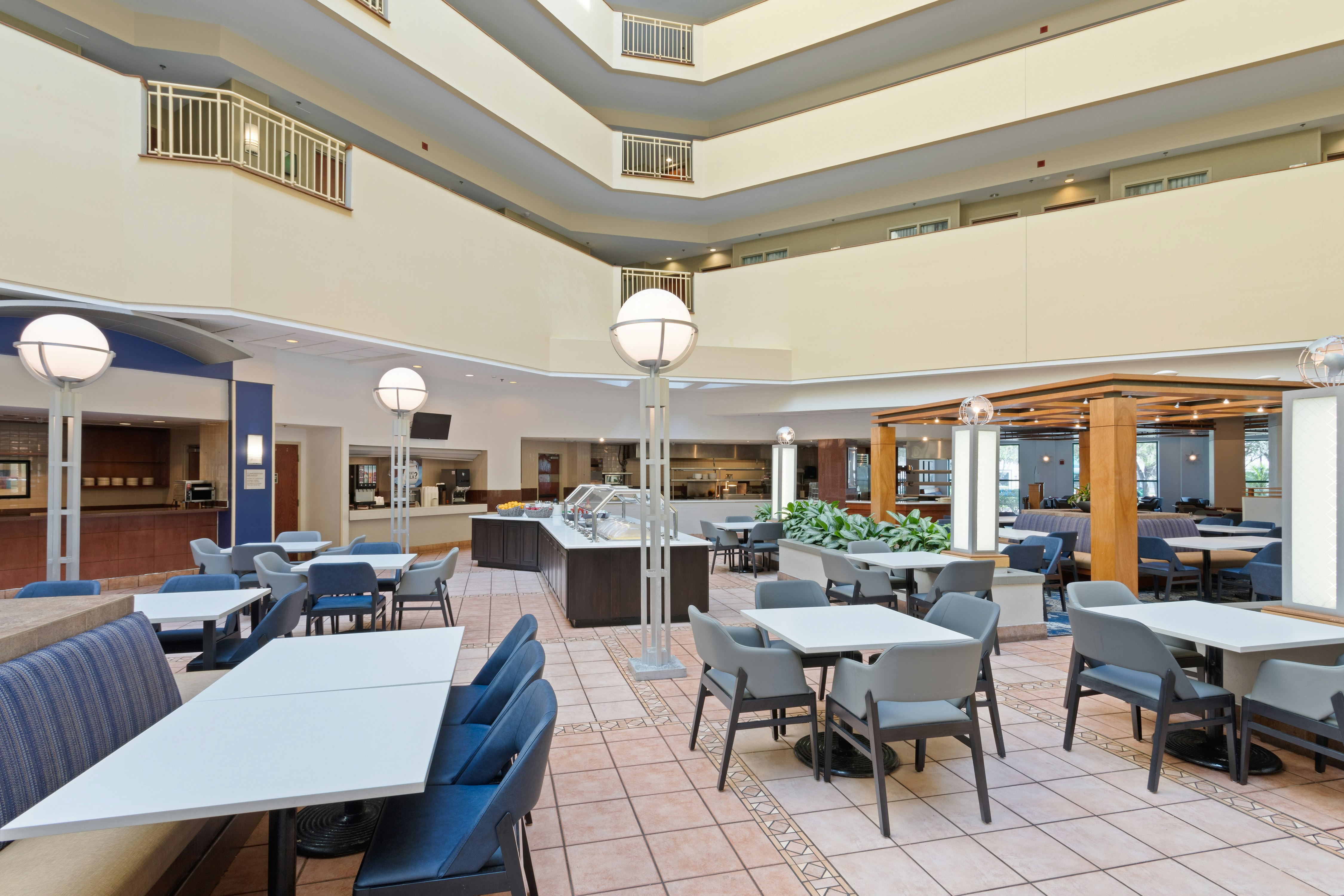 Embassy Suites By Hilton Tampa Usf Near Busch Gardens 8/23