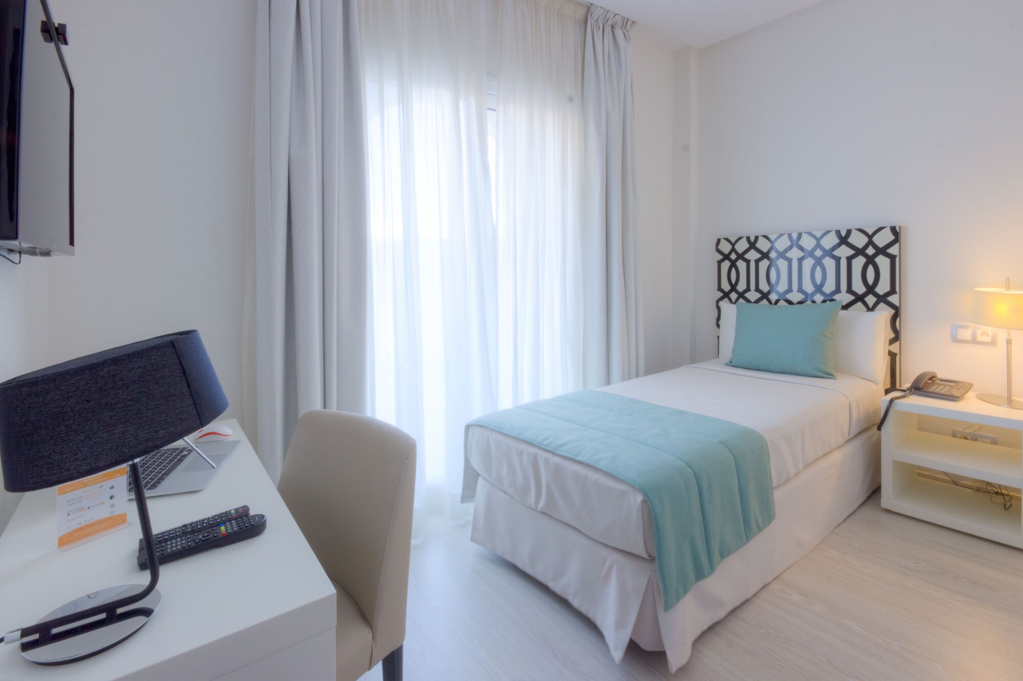 BASIC, SINGLE, SINGLE BED
